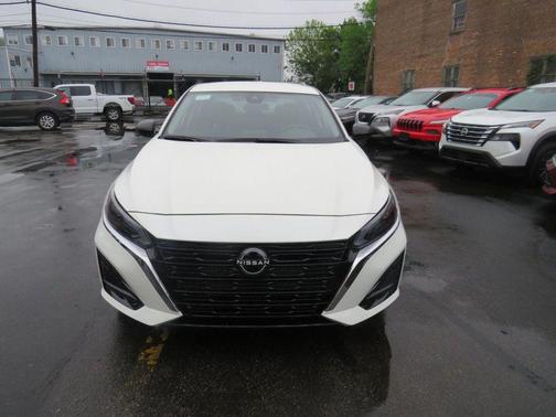 2025 Nissan Altima S FWD