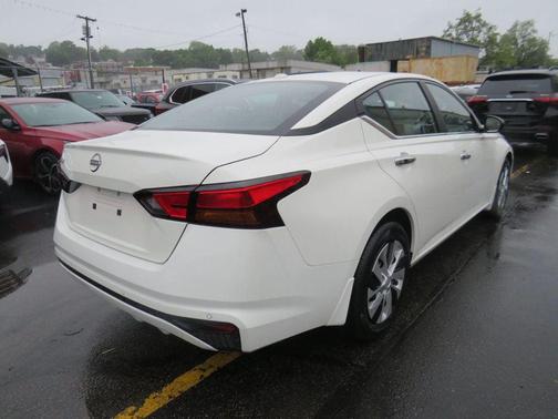 2025 Nissan Altima S FWD