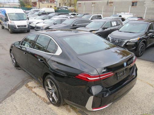 2024 BMW i5 eDrive40