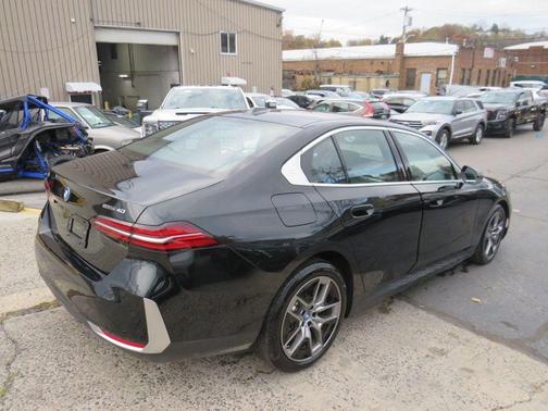 2024 BMW i5 eDrive40