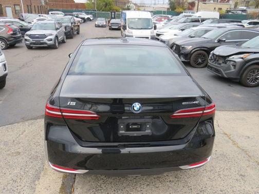 2024 BMW i5 eDrive40