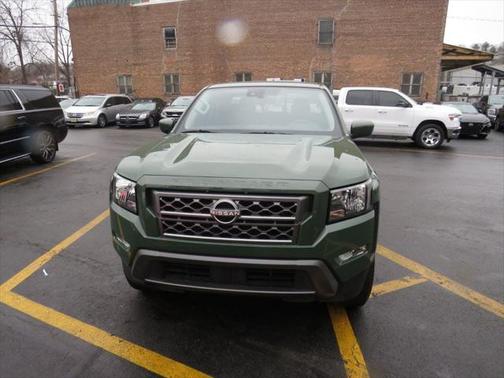 2023 Nissan Frontier SV