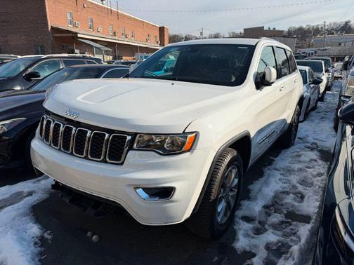 2020 Jeep Grand Cherokee Laredo