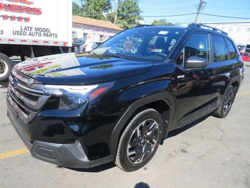 2025 Subaru Forester Hybrid Premium