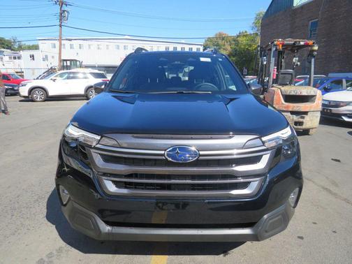 2025 Subaru Forester Hybrid Premium
