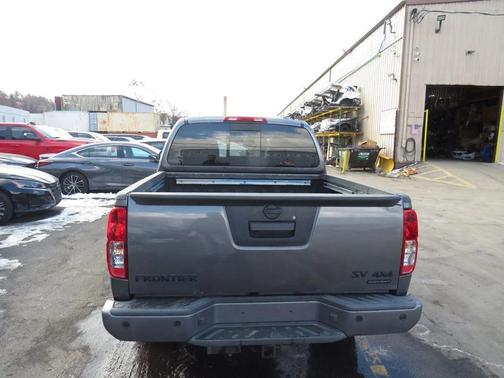 2021 Nissan Frontier SV