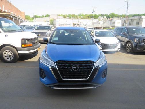 Not Specified 2025 Nissan Kicks S