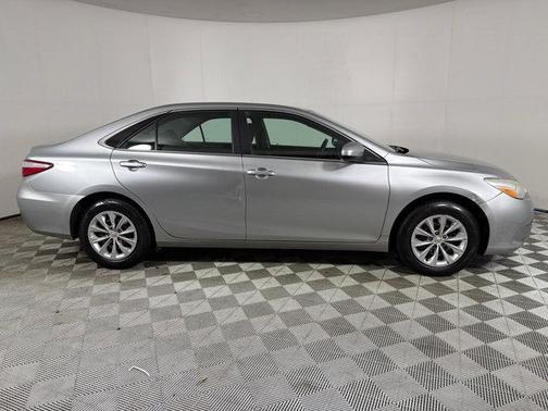 Celestial Silver Metallic 2017 Toyota Camry LE