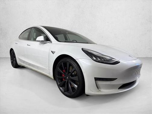 Pearl White Multi-Coat 2020 Tesla Model 3 Performance