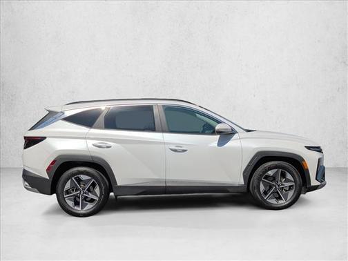 Serenity White Pearl 2025 Hyundai TUCSON SEL Convenience