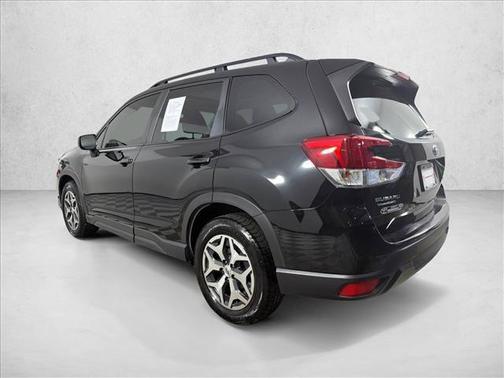 Crystal Black Silica 2023 Subaru Forester Premium