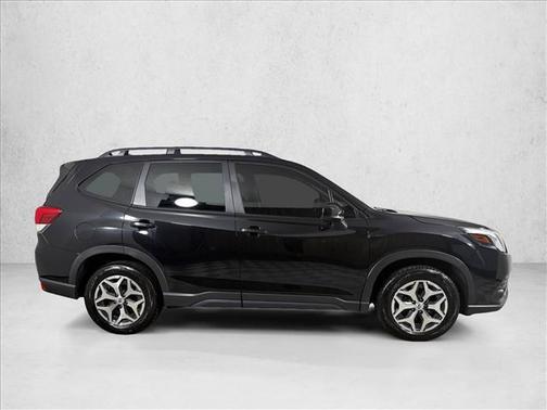 Crystal Black Silica 2023 Subaru Forester Premium