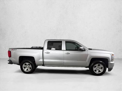 Silver Ice Metallic 2017 Chevrolet Silverado 1500 2LT