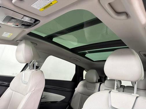 Black Pearl 2024 Hyundai TUCSON Hybrid Limited