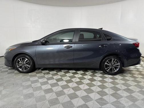 Gravity Gray 2022 Kia Forte LXS