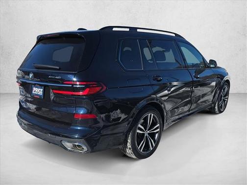Carbon Black Metallic 2023 BMW X7 xDrive40i