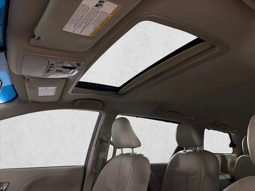 Cypress Pearl 2011 Toyota Sienna XLE