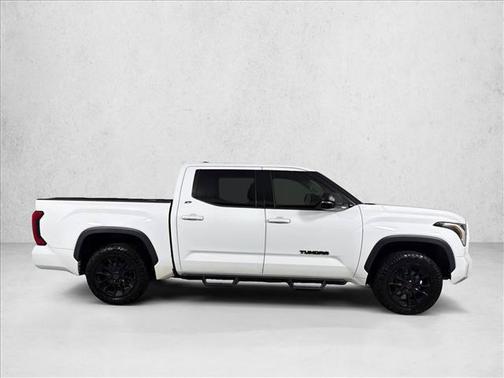 White 2022 Toyota Tundra SR5