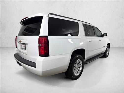 Summit White 2019 Chevrolet Suburban LT