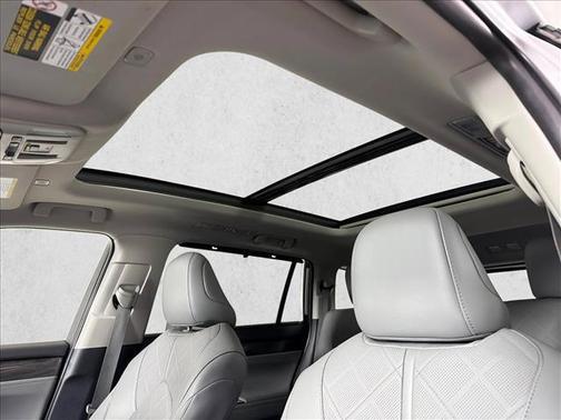 Celestial Silver Metallic 2024 Toyota Highlander Platinum