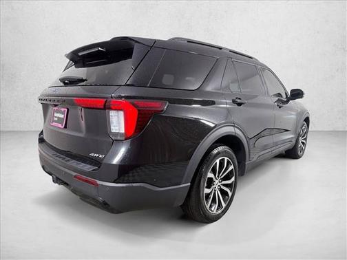 Agate Black Metallic 2025 Ford Explorer ST-Line