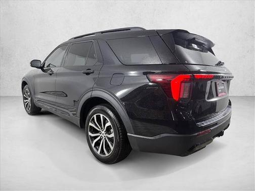 Agate Black Metallic 2025 Ford Explorer ST-Line