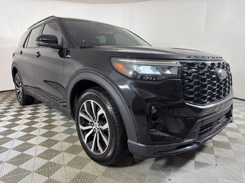 Agate Black Metallic 2025 Ford Explorer ST-Line