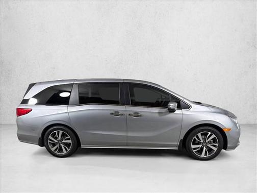 Crystal Black Pearl 2024 Honda Odyssey Touring