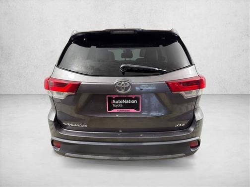 Predawn Gray Mica 2019 Toyota Highlander XLE