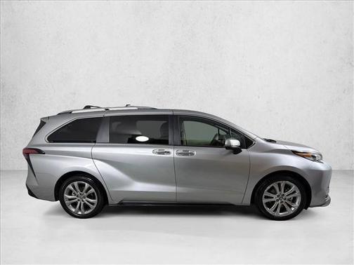 Midnight Black Metallic 2022 Toyota Sienna Platinum