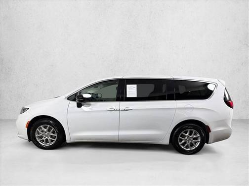 Bright White Clearcoat 2024 Chrysler Pacifica Touring L