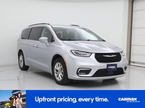 Silver 2022 Chrysler Pacifica Touring L