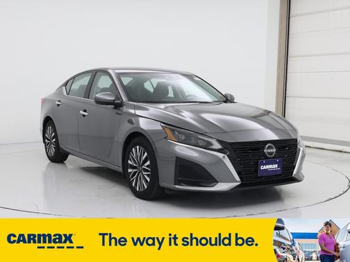 2023 Nissan Altima SV