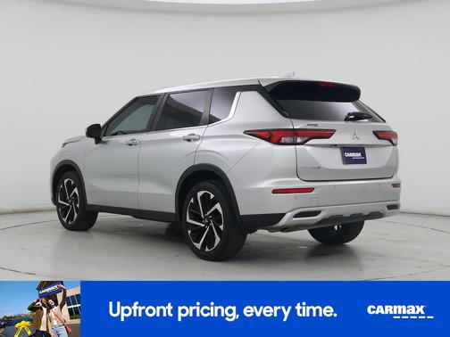 2023 Mitsubishi Outlander SE