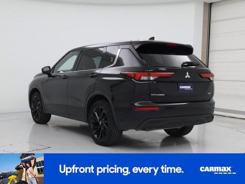 2023 Mitsubishi Outlander SE