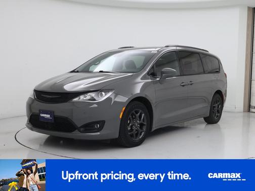 Gray 2020 Chrysler Pacifica Touring L-Plus