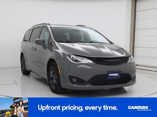 Gray 2020 Chrysler Pacifica Touring L-Plus