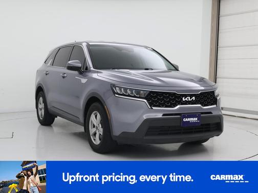 Silver 2022 Kia Sorento LX