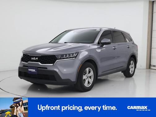 Silver 2022 Kia Sorento LX