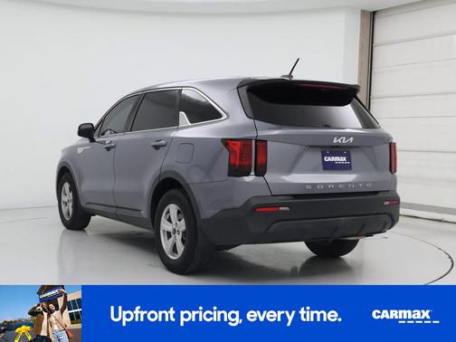 Silver 2022 Kia Sorento LX