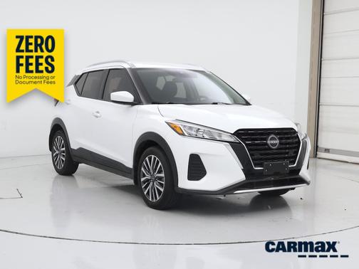 White 2024 Nissan Kicks SV