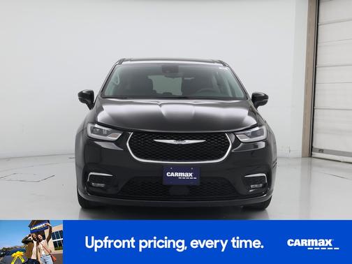 Black 2023 Chrysler Pacifica Touring L