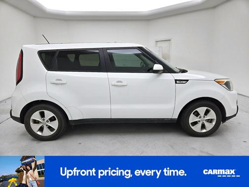 White 2015 Kia Soul