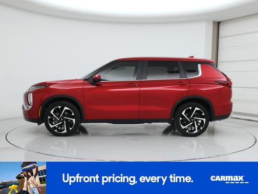 Red 2024 Mitsubishi Outlander SE