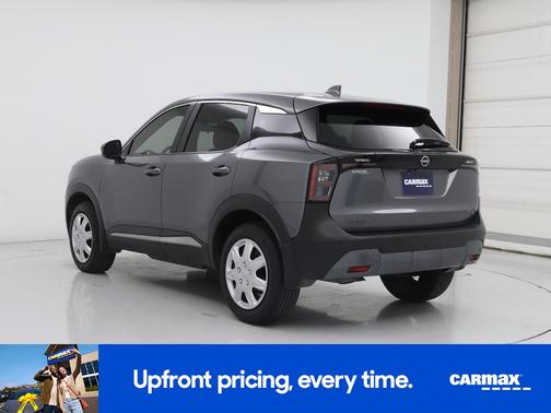 Gray 2025 Nissan Kicks SV