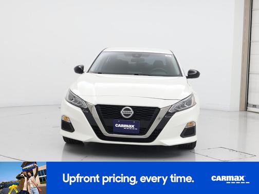 2022 Nissan Altima SR