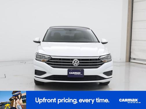 White 2019 Volkswagen Jetta SE