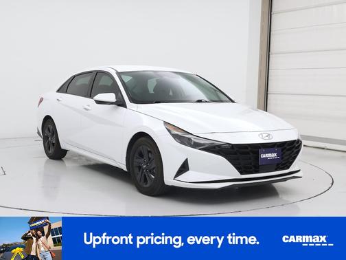 White 2021 Hyundai ELANTRA SEL