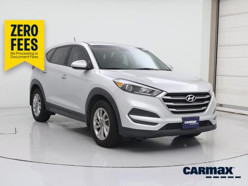 Silver 2017 Hyundai TUCSON SE