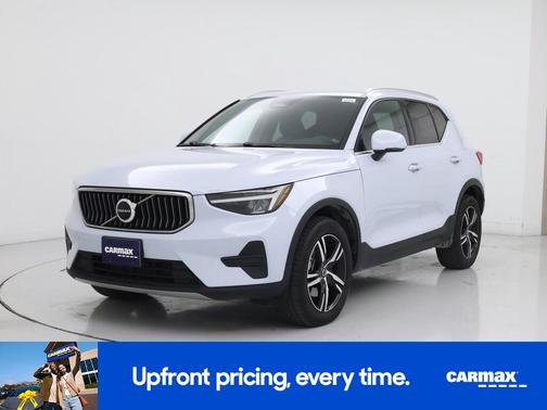 2024 Volvo XC40 B5 Core Bright Theme